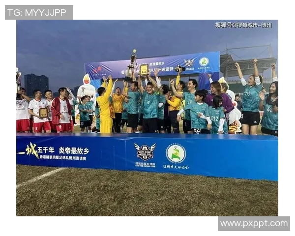 足球明星回馈故乡慷慨捐款助力家乡发展与青少年足球事业